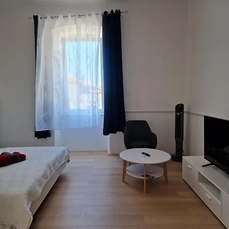Oli Apartament *